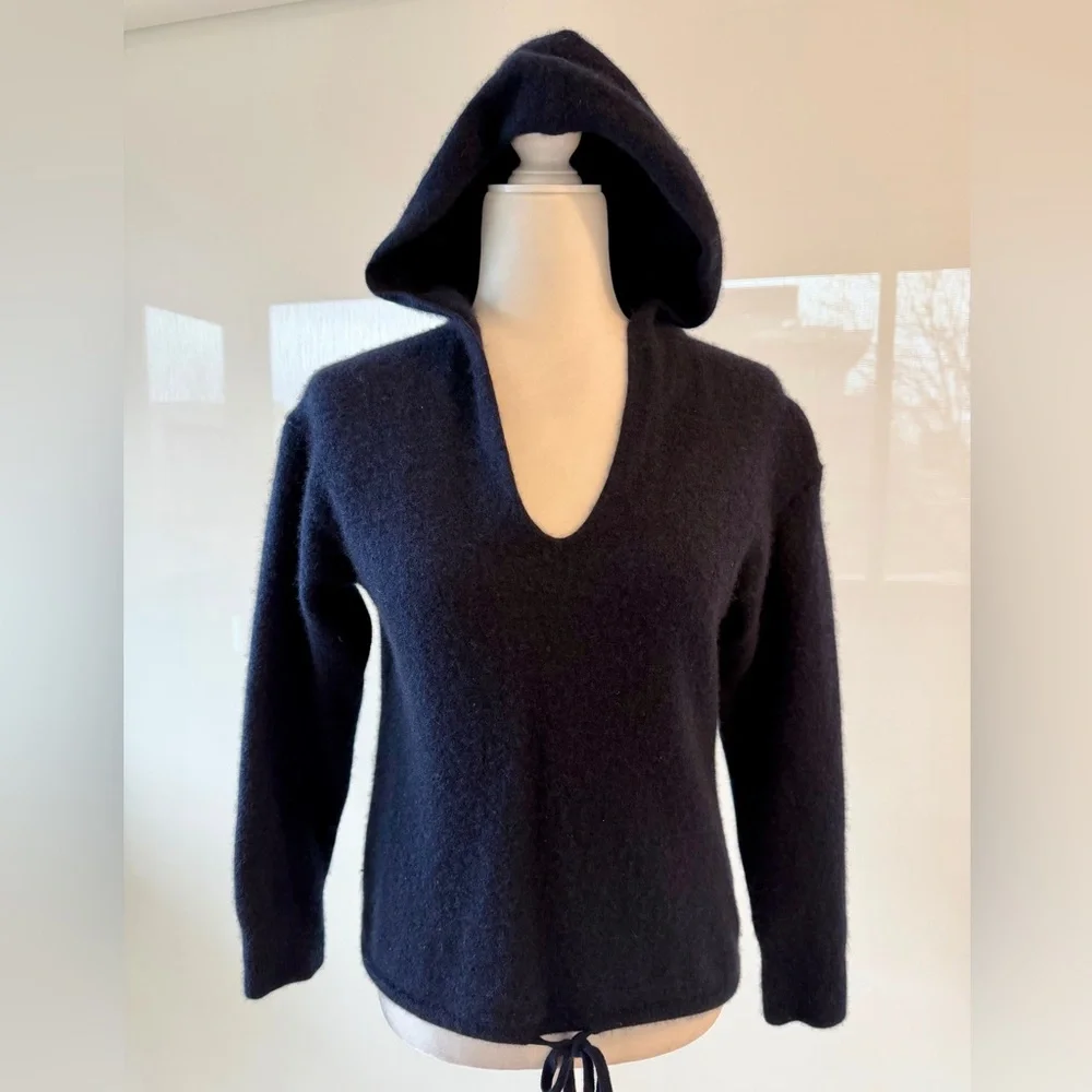 Theory Deep Navy V-Neck Cashmere Sweater Relaxed Hoodie - Picture 3 of 15